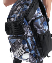 ARENA ONE GO BACKPACK 45L ALLOVER SCRATCHED - Multicolour