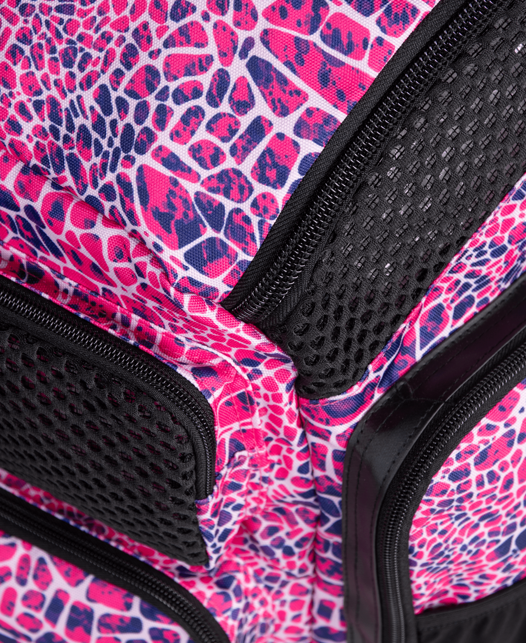 ARENA ONE GO BACKPACK 45L ALLOVER SNAKESKIN PINK - Pink