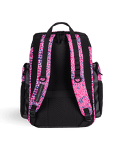 ARENA ONE GO BACKPACK 45L ALLOVER SNAKESKIN PINK - Pink
