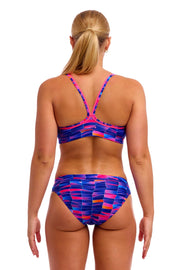 FUNKITA WOMENS WARPED WAVES SPORTS TOP - Multicolour